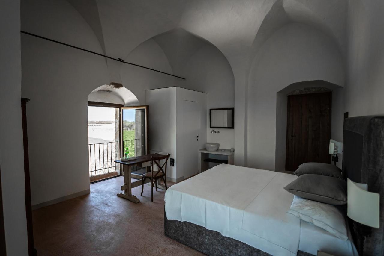 Masseria Torleanzi Wine Relais San Pietro Vernotico Exterior foto