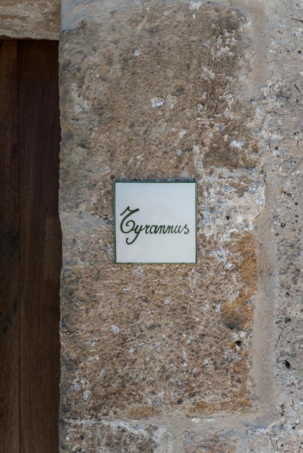 Masseria Torleanzi Wine Relais San Pietro Vernotico Exterior foto